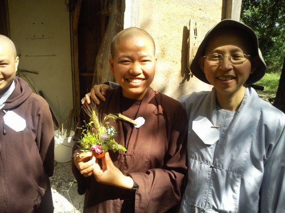 Nonnen, Lower Hamlet, Plumvillage