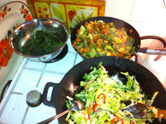 Heks had twee pannen nodig voor al die groenten. , Thaise groene curry