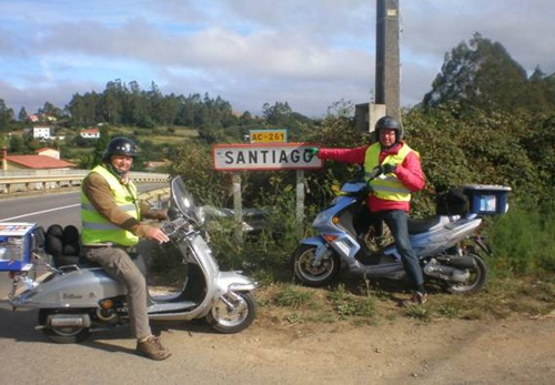 Noorbeekse pelgrims haalden met snorfiets Santiago de Compostella001