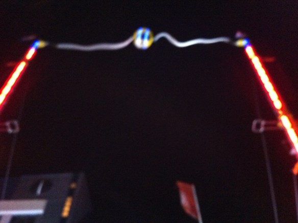 waar je je maar beter niet tegen verzet..... kermis leids ontzet