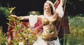 Buikdansen, godin, moeder, oude dans, vruchtbaarheidsdans, moeder aarde, dansen voor de Godin