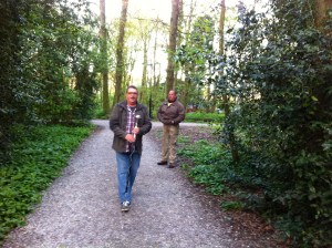 Tambour-maître, Band of Liberation, Leiden, oefenen in Het Leidse Hout, Tambour-maître stok