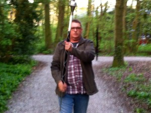 Tambour-maître, Band of Liberation, Leiden, oefenen in Het Leidse Hout, Tambour-maître stok