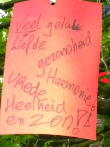 Wensboom, Oosterpark, Amsterdam, april 2014, VEEL GELUK, LIEFDE , SON, GEZONDHEID, VREDE, HARMONIE