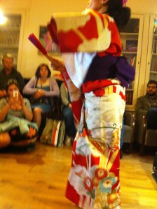 Japanse dans in kimono, traditioneel