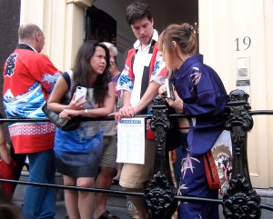 vrouw in kimono, Japan, traditioneel, kimono parade