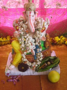 altaar voor Ganesha, verering ,GANESHA, FOTO, OLIFANTENGOD, 