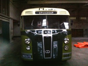 hijskraan,havens van Amsterdam, havensafari, nacht, schip, lichtjes in de nacht , munitie eiland, oude stadsbus, Amsterdam