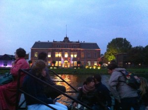 hijskraan,havens van Amsterdam, havensafari, nacht, schip, lichtjes in de nacht , feestje om BMW te promoten