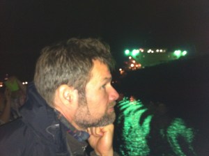 hijskraan,havens van Amsterdam, havensafari, nacht, schip, lichtjes in de nacht , munitie eiland, knappe man, filosoferen