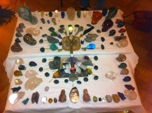 KRISTALLEN SCHEDELS, DRAKENSCHEDELS, KRISTAL, RAVENSCHEDELS, veld van kristallen schedeltjes, lemurische zaadkristallen, heksenvingers, e;fenschedels. ETschedels