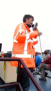 hijskraan,havens van Amsterdam, havensafari, nacht, schip, gids, lichtjes in de nacht , knappe man