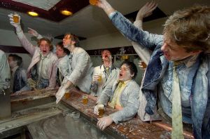 Lullo's, Jiskefet, corpsballen, ballen, dronken studenten, uitspraken van dronken studenten, bezopen kerels, lallende ballen, zuipende studenten