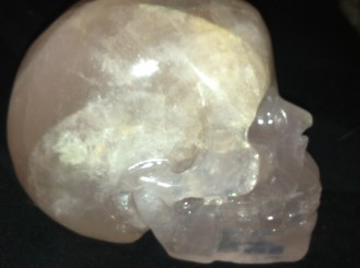 schedel van rozenkwarts