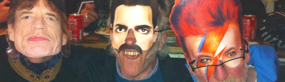 man met masker, mannen met masker, Freddy Mercuri, Mick Jagger, man met baard en masker, bril, gemaskerde mannen