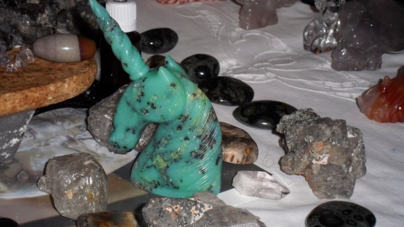 magie, heksenvingers, ET schedelskristallen schedels, veld van schedels, drakenschedels, elfenschedels. ankh