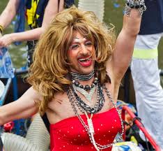 TRAVESTIE, MAN VERKLEED ALS VROUW, GEBOREN IN VERKEERD LICHAAM, transseksueel, man in vrouwenkleren