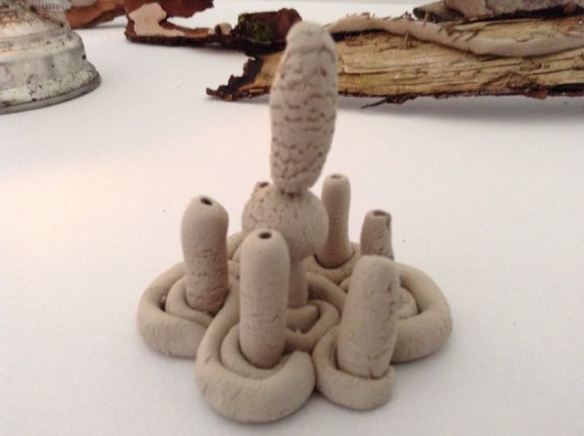 microben, Buitenkunst, kunstproject, microben van klei, klei objecten, 