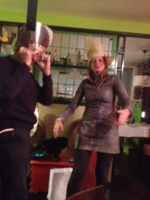 gek doen, toneelspelen, liedje, voordracht, vrienden maken pret