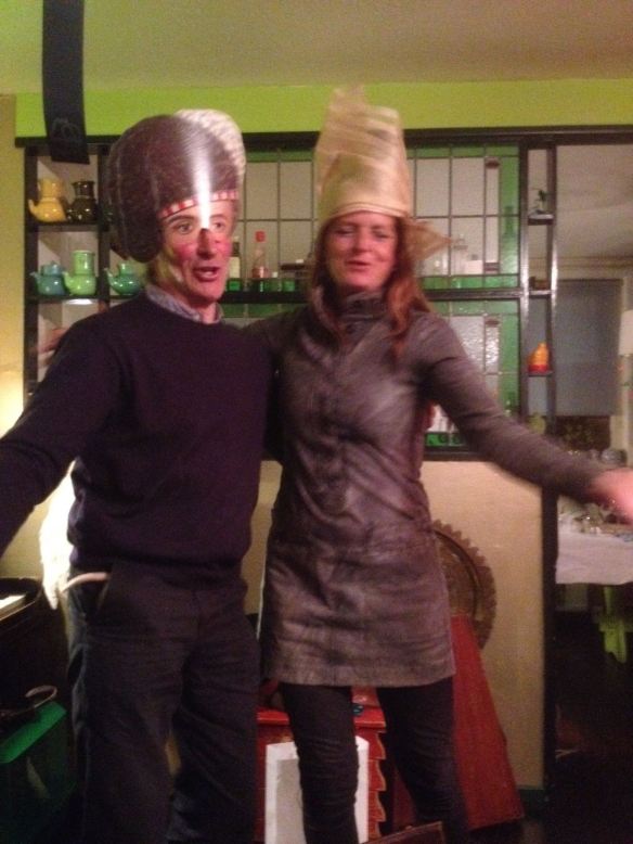 gek doen, toneelspelen, liedje, voordracht, vrienden maken pret